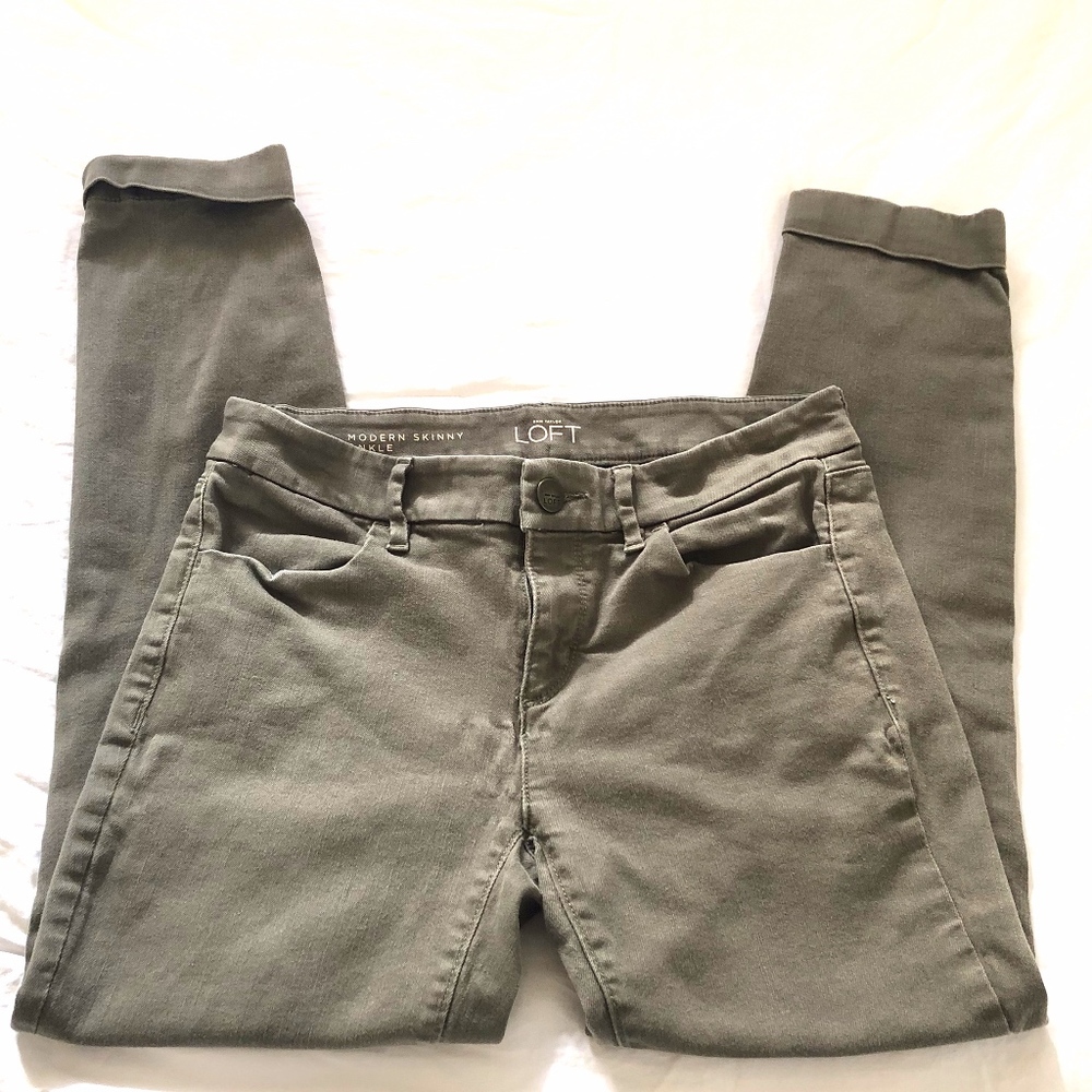 Ann Taylor Loft Modern Skinny Ankle Pants 2/26